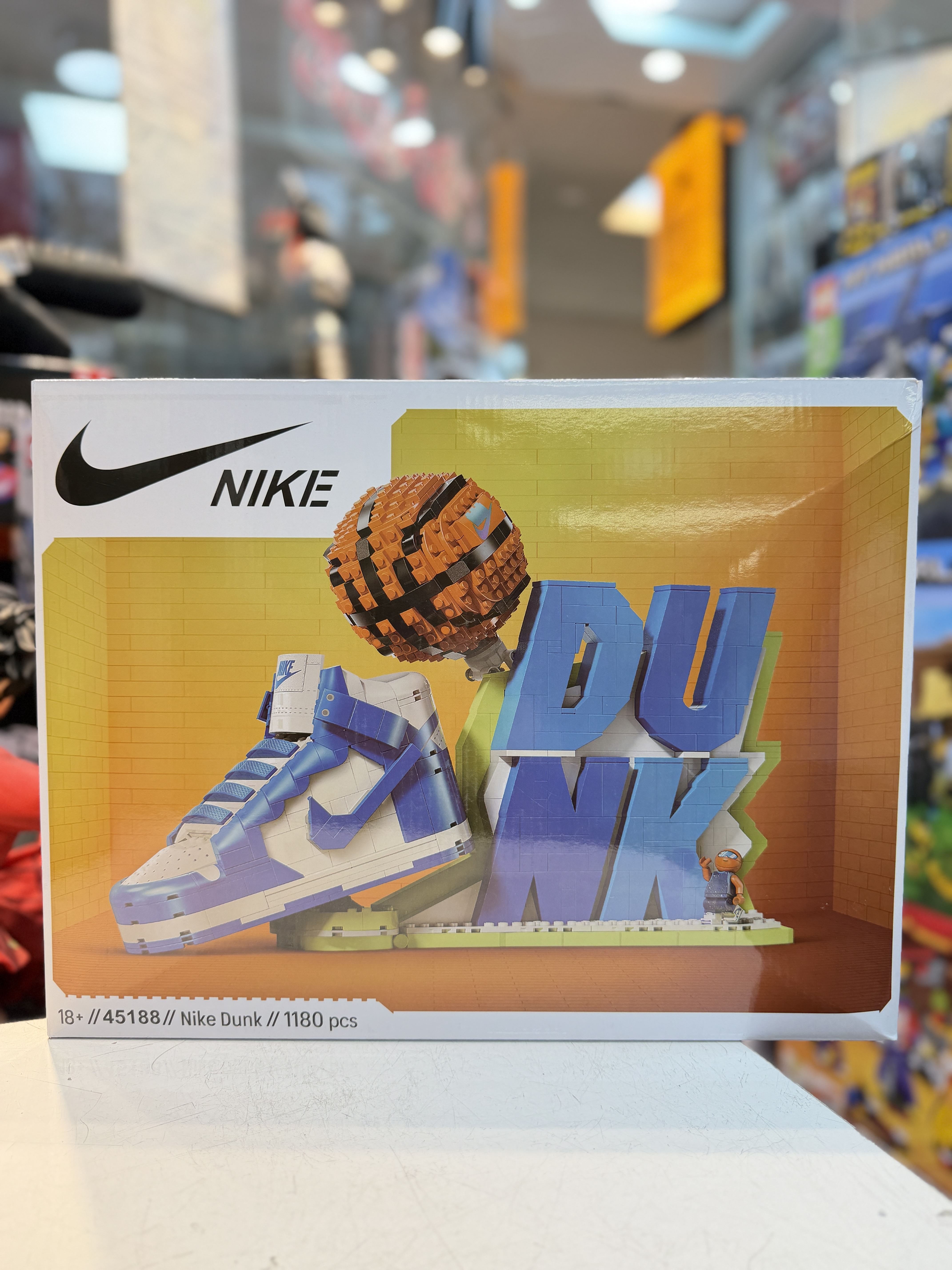 لگو ساختنی سری NIKE - مدل NIKE DUNK - کد 45188 - ۱۱۸۰ قطعه