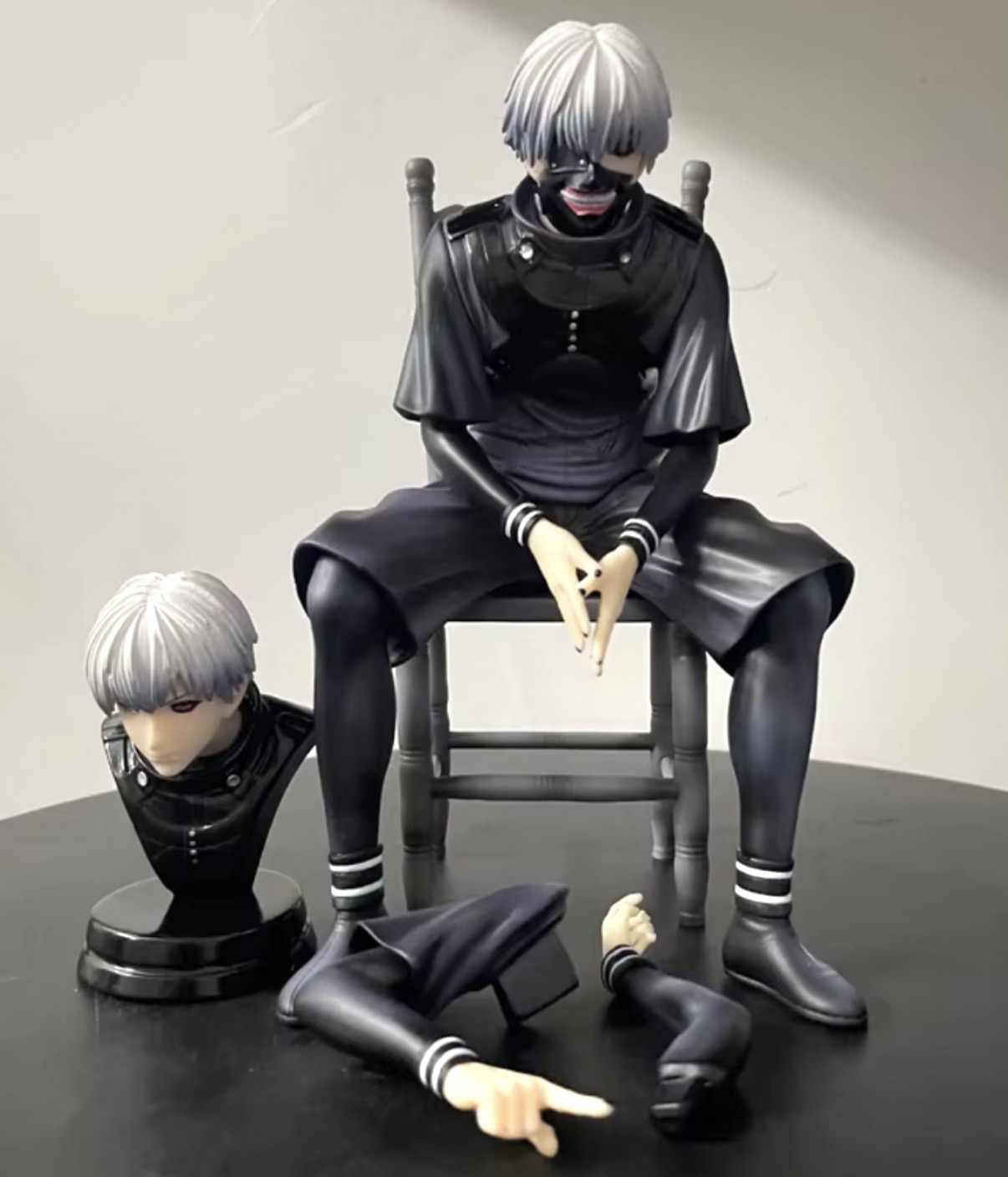 فیگور فوق العاده خاص و جذاب کانکی نشسته